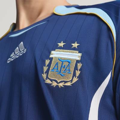 argentina_2006_adidas_away_reissue_jersey_00a1.jpg