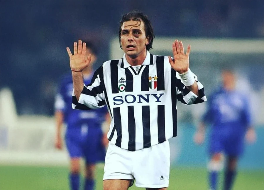 1995–97 Juventus Home Shirt · A Kappa classic from Juve’s victorious 1995–96 campaign